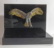 Aigle, figurine en laiton et soudure argent, fabriquée à la main. Jidejol