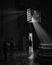 Lumière divine à Milan. Hervé Hameury